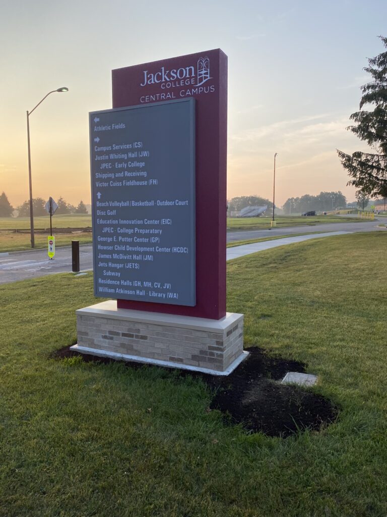 Jackson College monument sign in Jackson, MI