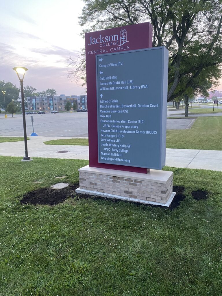 Jackson College monument sign in Jackson, MI