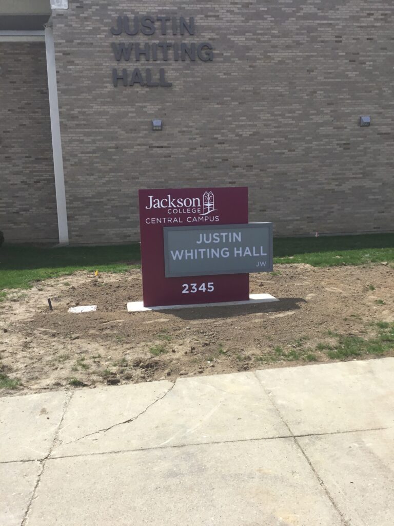 Jackson College monument sign in Jackson, MI