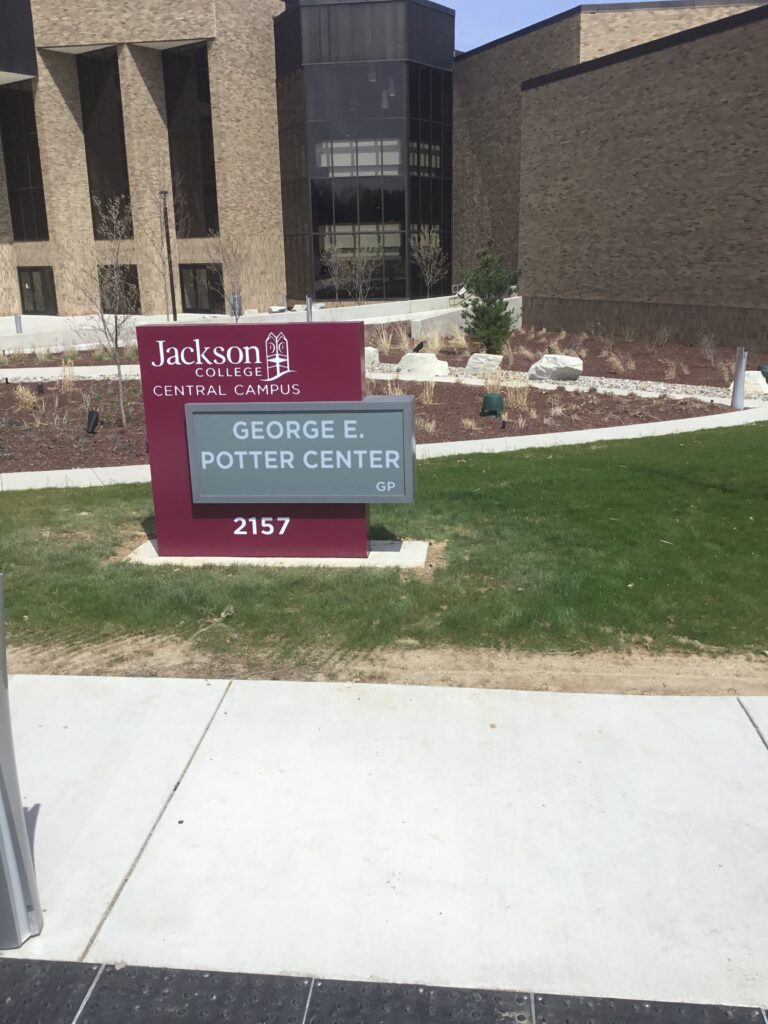 Jackson College monument sign in Jackson, MI