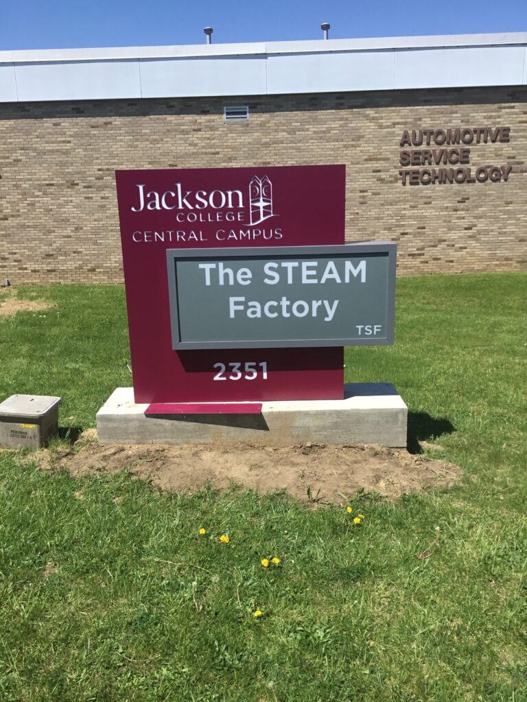 Jackson College monument sign in Jackson, MI