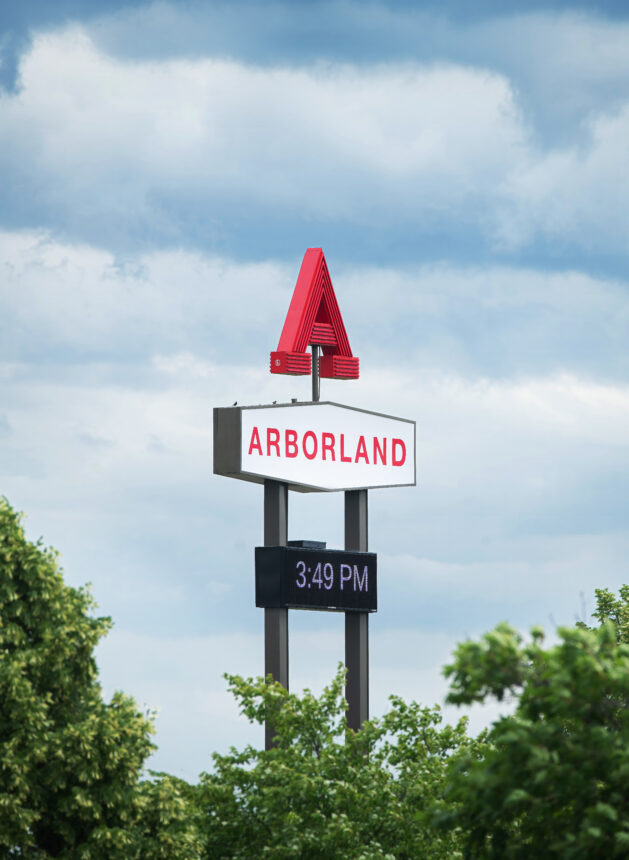 Pylon Signs from Johnson Sign | Custom Pylon Sign Manufacturer