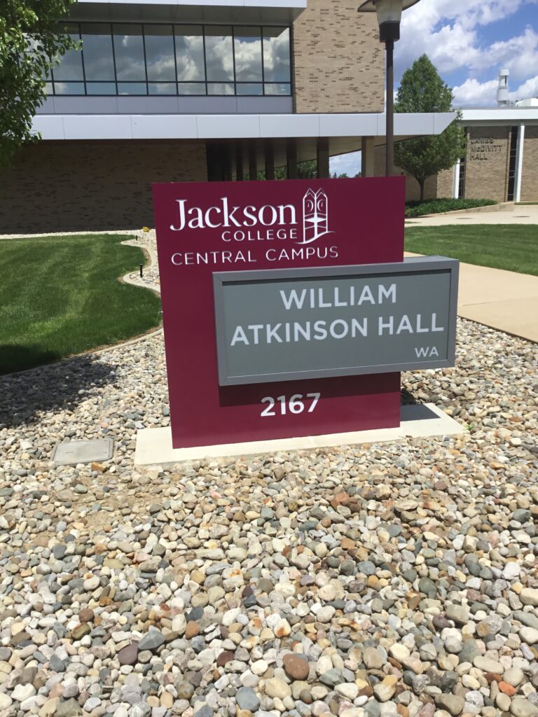 Jackson College monument sign in Jackson, MI