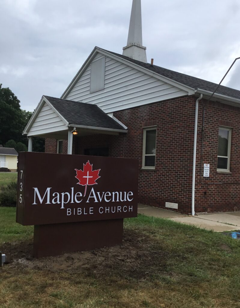 Maple Avenue Bible Church monument sign in Adrian, MI