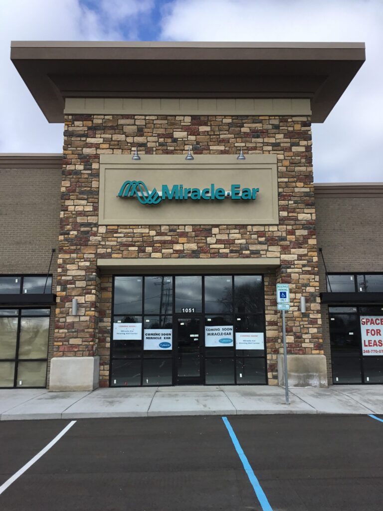 Miracle Ear wall letters in Davison, MI