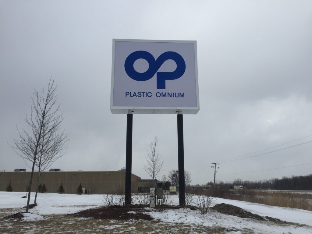 Plastic Omnium pylon sign in Adrian, MI