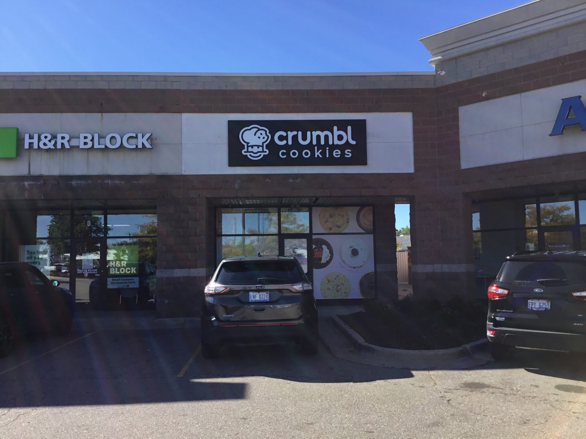 Crumbl Cookies Lansing, MI Johnson Sign Company