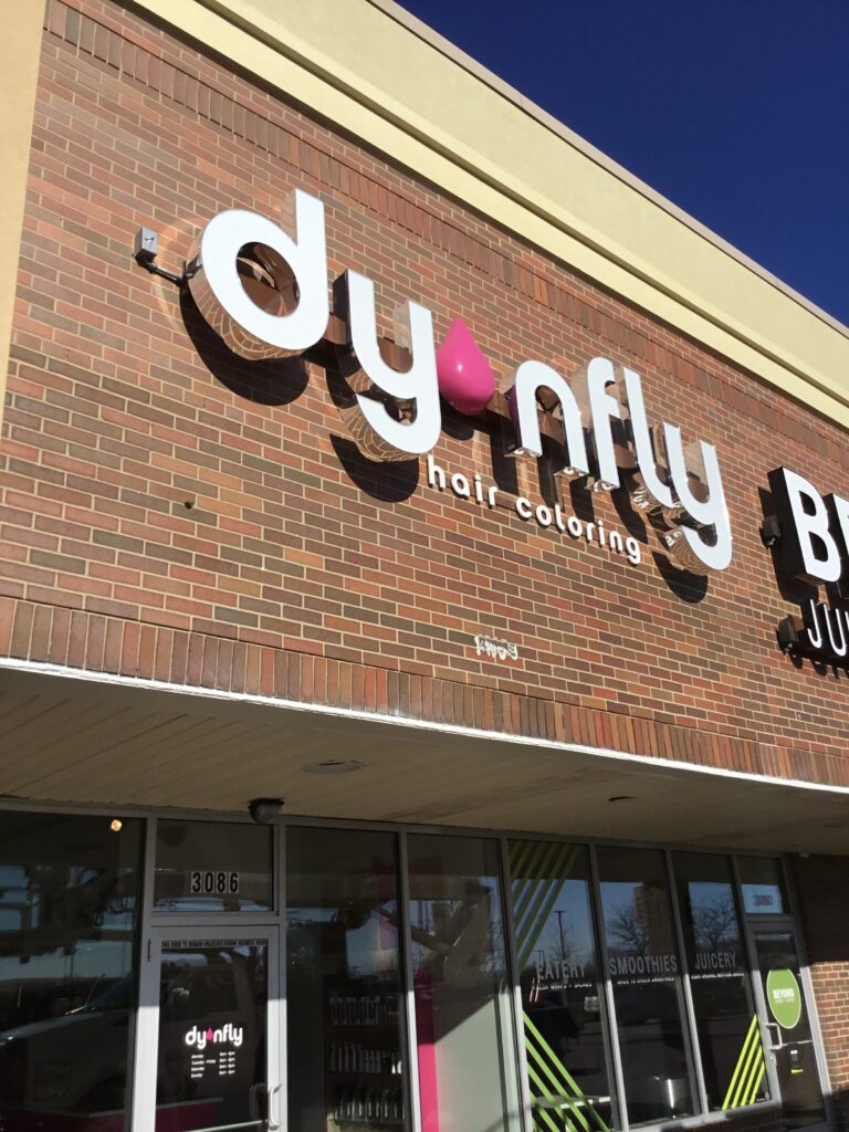 Dynfly wall letters