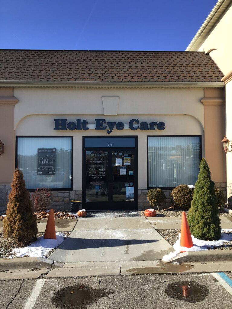 Holt Eye Care wall letters in Holt, MI