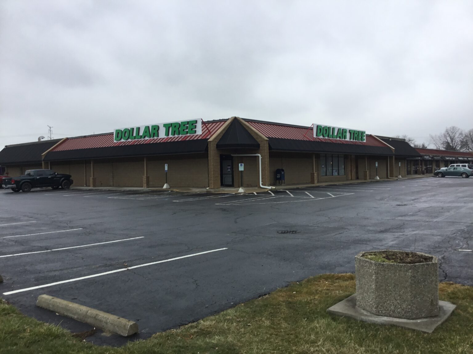 Dollar Tree Johnson Sign Company